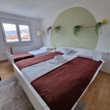Green Hill + Free Garage Сараево Экстерьер фото