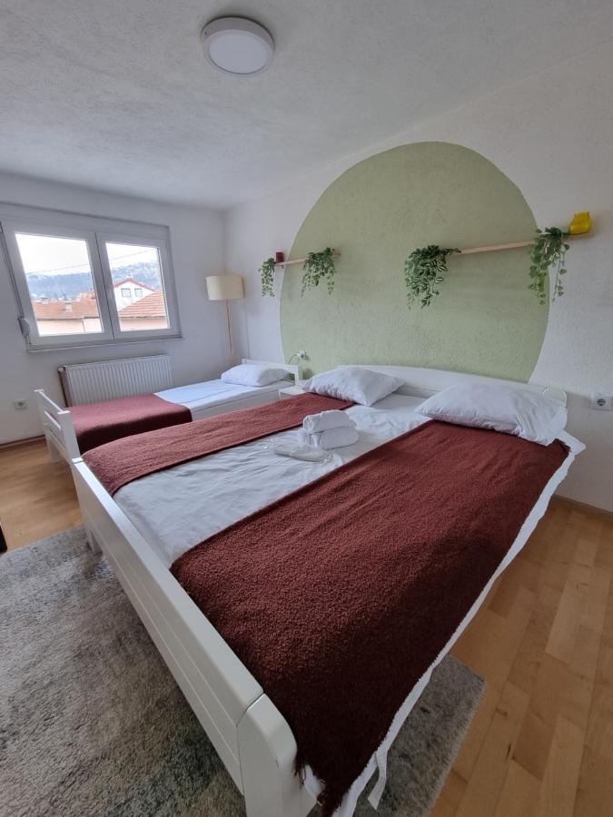 Green Hill + Free Garage Сараево Экстерьер фото